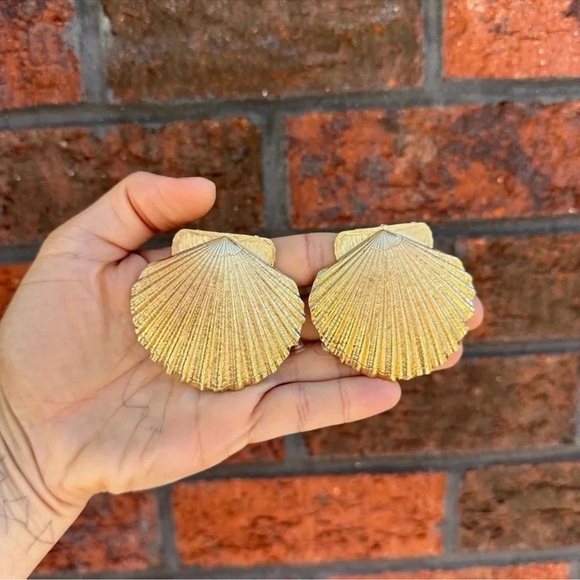 Anthropologie Seashell Gold Cream Rope Chain Earrings Necklace Set - Picture 8 of 12